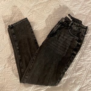 Pacsun distressed Mom jeans